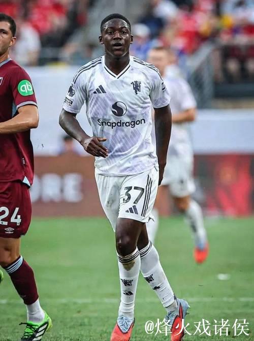 记者：曼联冬窗将拒绝所有对梅努的报价，相信他能打动阿莫林