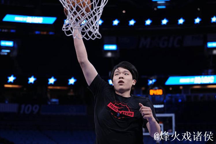 拓记:杨瀚森将随队参与明日训练,训练后将再次下放混音队 拓记:杨瀚森将随队参与明日训练,训练后将再次下放混音队