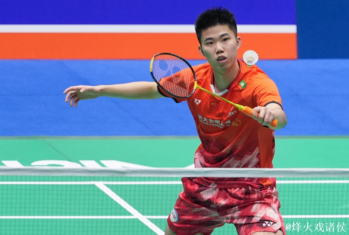 翁泓阳击败林俊易，勇夺中国羽毛球大师赛男单冠军
